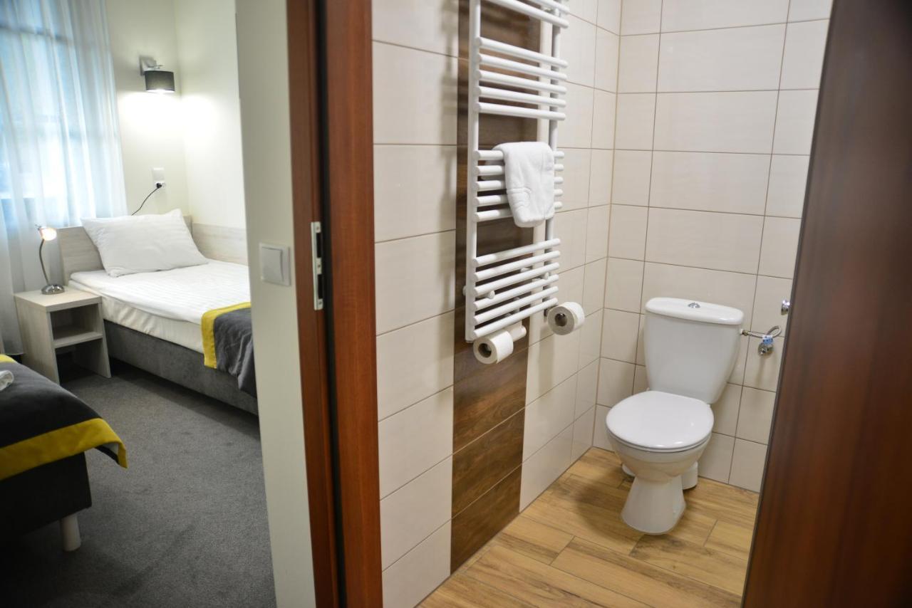 Centrum Restauracyjno-Hotelowe Florres Pawlowiczki Bagian luar foto