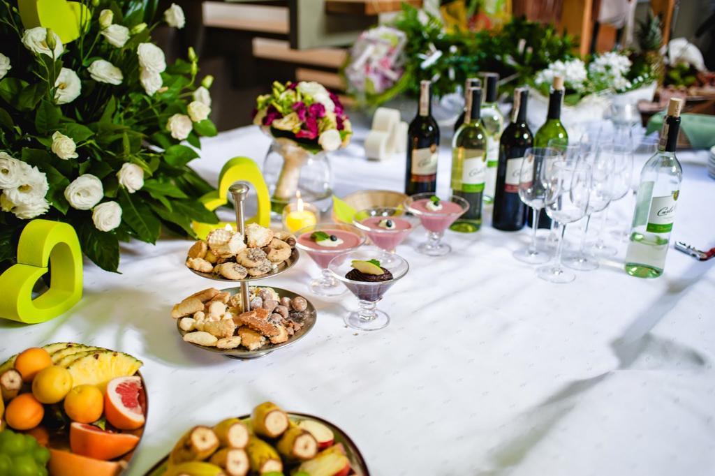 Centrum Restauracyjno-Hotelowe Florres Pawlowiczki Bagian luar foto