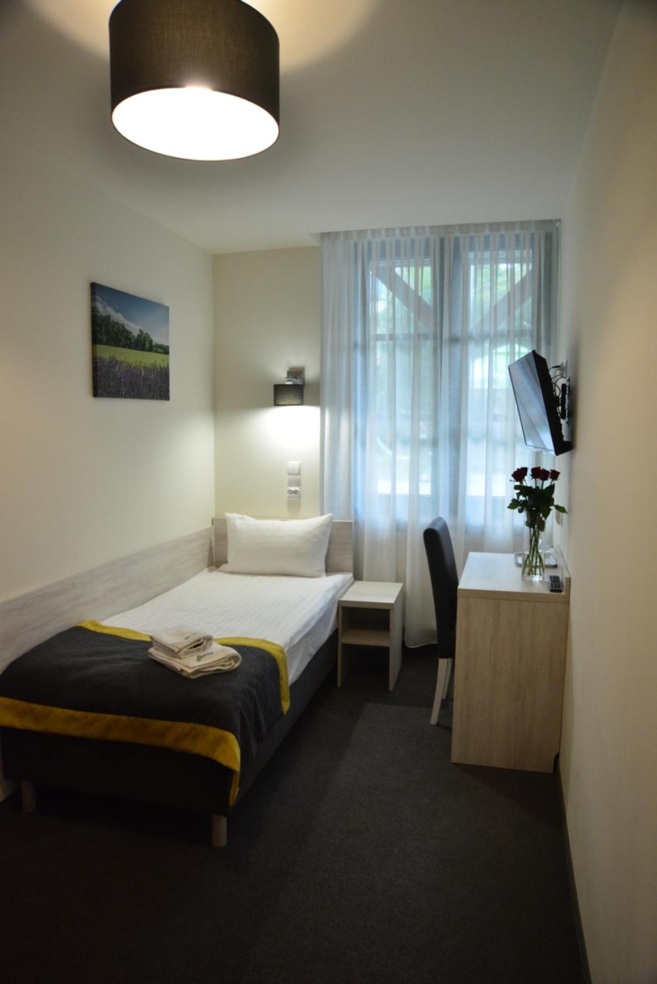Centrum Restauracyjno-Hotelowe Florres Pawlowiczki Bagian luar foto