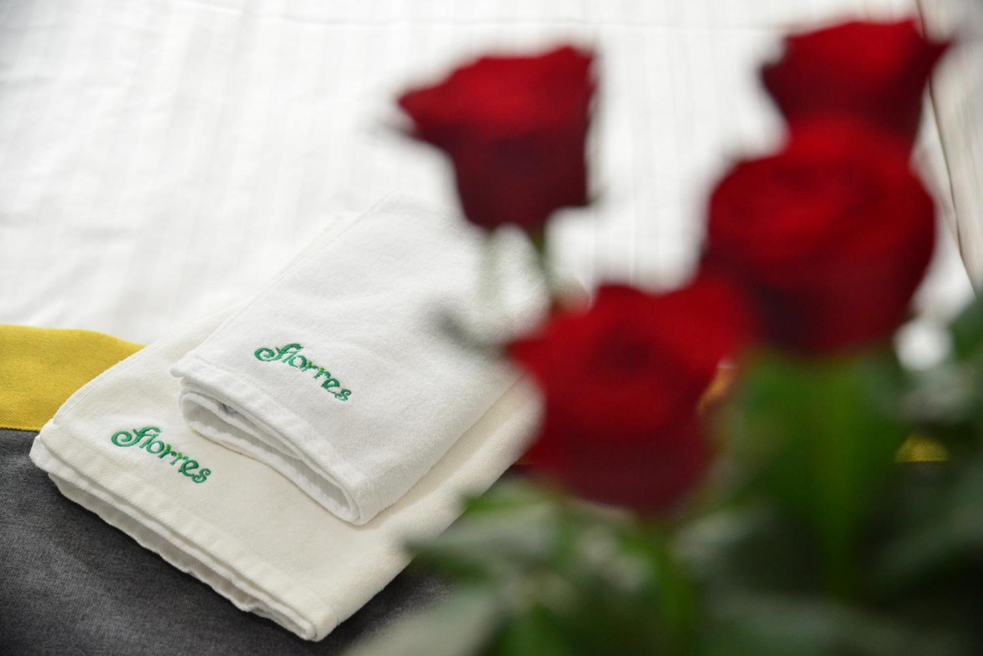 Centrum Restauracyjno-Hotelowe Florres Pawlowiczki Bagian luar foto